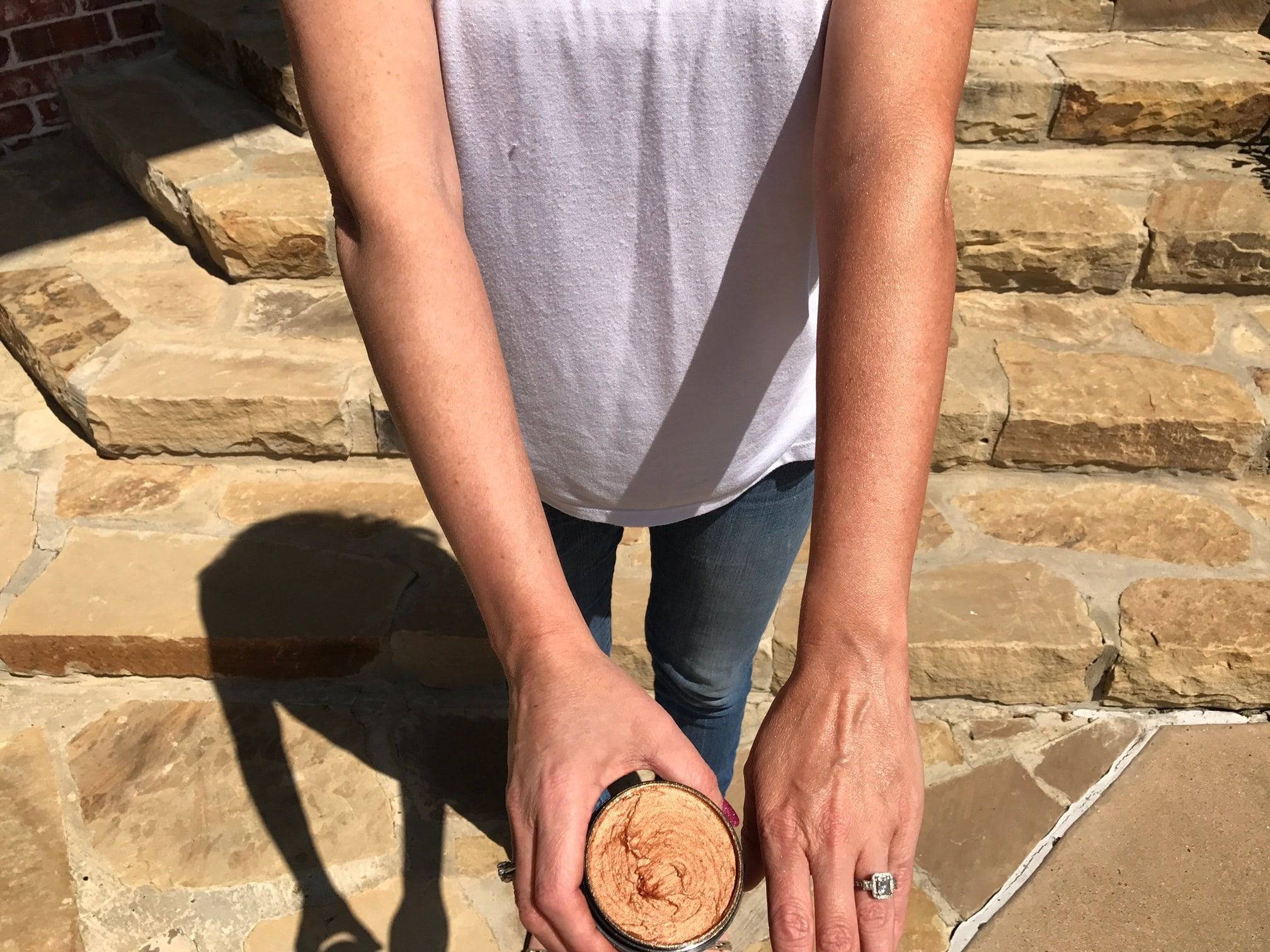 Organic Whipped Bronzing Body Butter – Shimmering Body Moisturizer with Instant Bronze Glow